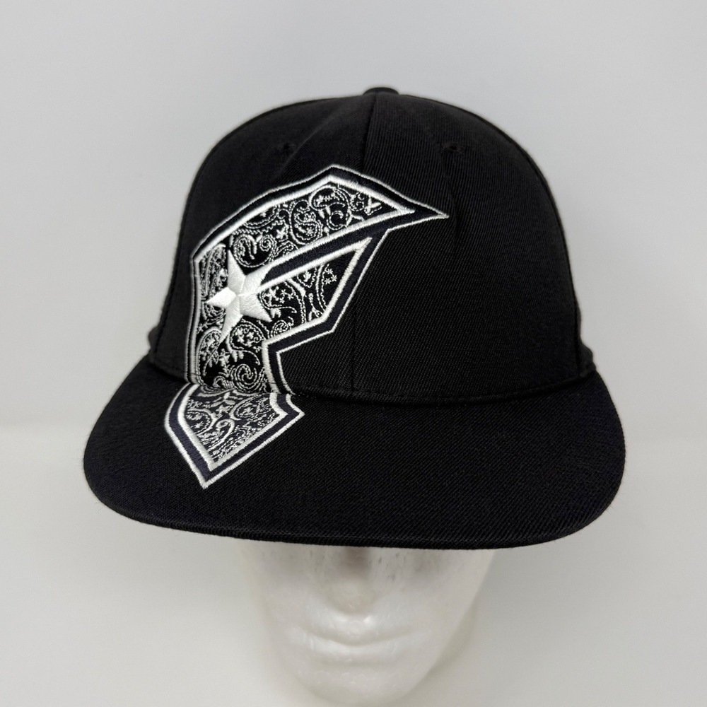 Famous Stars and Straps 210 Fitted Flexfit Hat Black Paisley Star 7 1/4-7 5/8